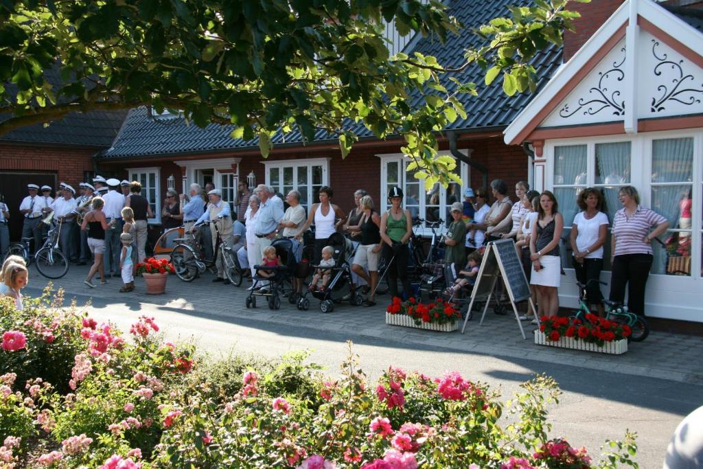 Gasthaus Knudsen Utersum Exterior photo