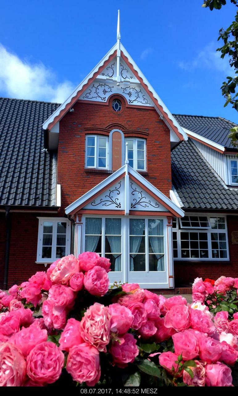 Gasthaus Knudsen Utersum Exterior photo